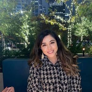 Meet your Posher, Valeria